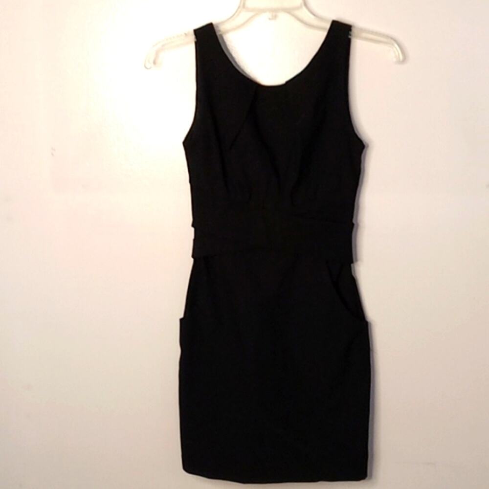 teezeme Juniors Size 1 Black Sleeveless Cross Waist Sheath Dress With Pockets